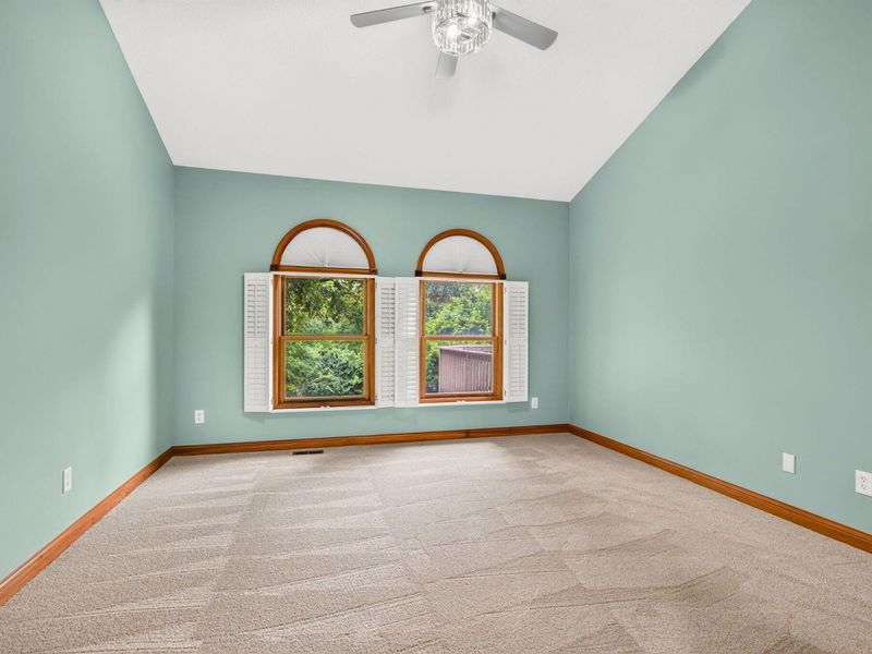 895 Linworth Village Drive, Columbus, OH 43235 Photo 46