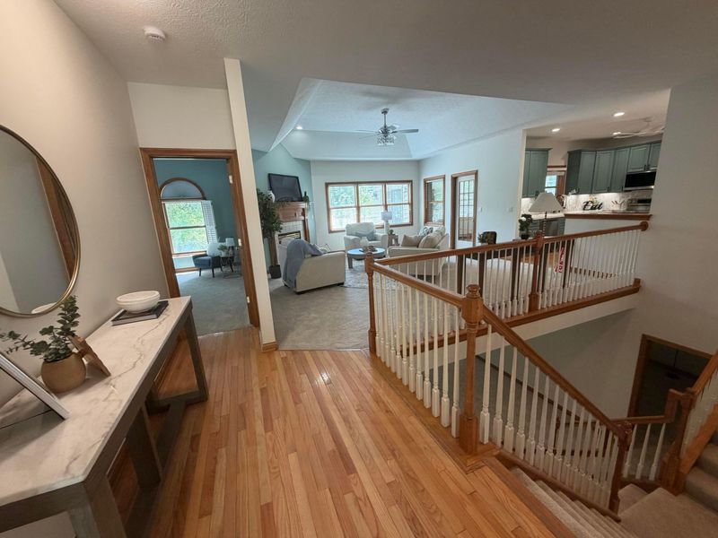 895 Linworth Village Drive, Columbus, OH 43235 Photo 6