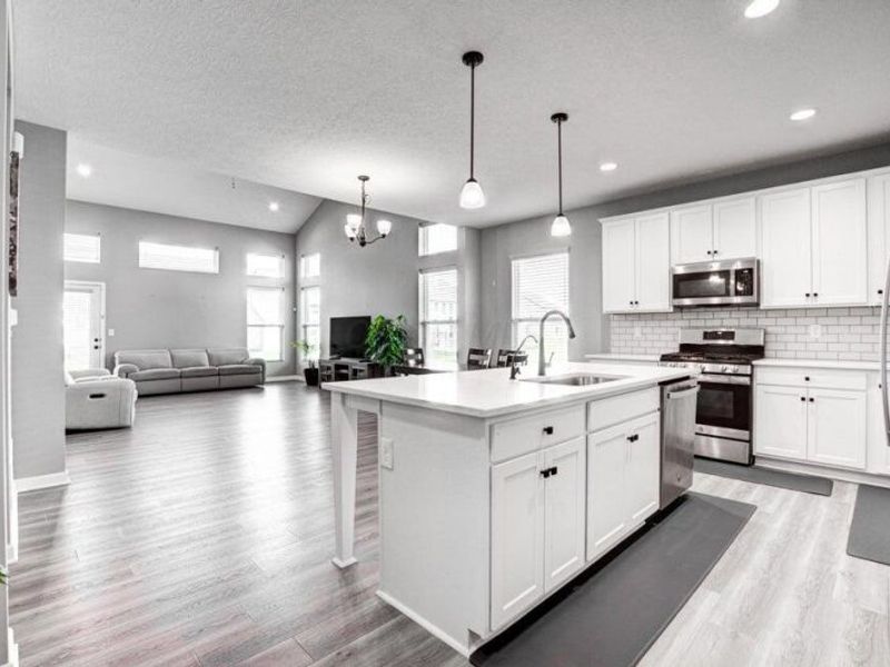 107 Silver Pine Lane, Lewis Center, OH 43035 Photo 8