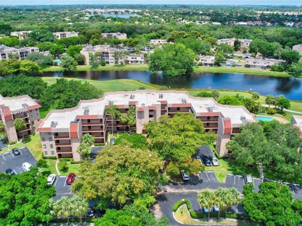 1931 Sabal Palm Dr , Unit 203, Davie, FL 33324