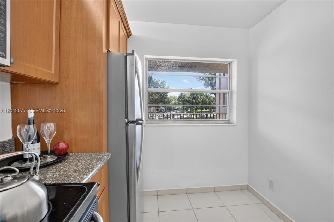 1931 Sabal Palm Dr, Unit 203, Davie, FL 33324 Photo