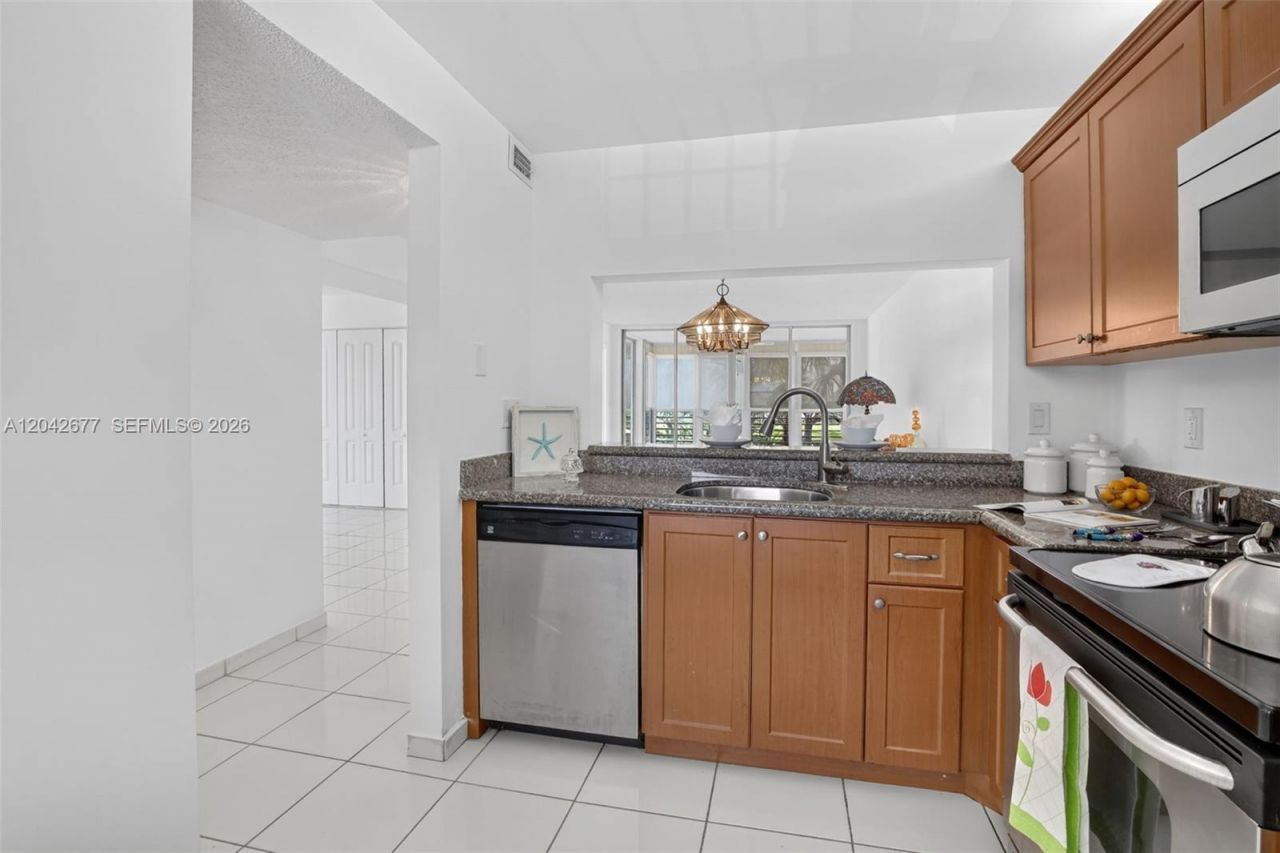 1931 Sabal Palm Dr, Unit 203, Davie, FL 33324 Photo