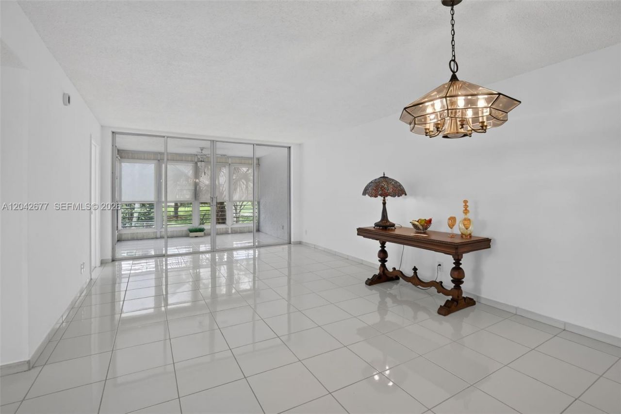 1931 Sabal Palm Dr, Unit 203, Davie, FL 33324 Photo