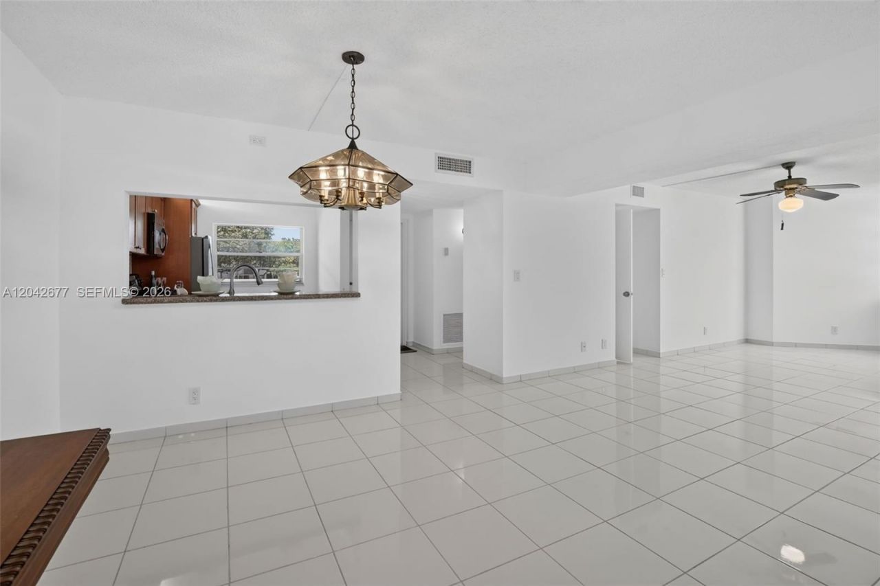 1931 Sabal Palm Dr, Unit 203, Davie, FL 33324 Photo