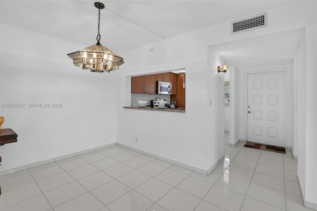 1931 Sabal Palm Dr, Unit 203, Davie, FL 33324 Photo