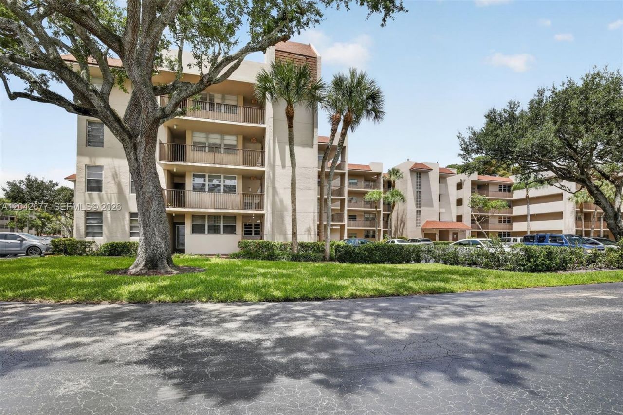 1931 Sabal Palm Dr, Unit 203, Davie, FL 33324 Photo