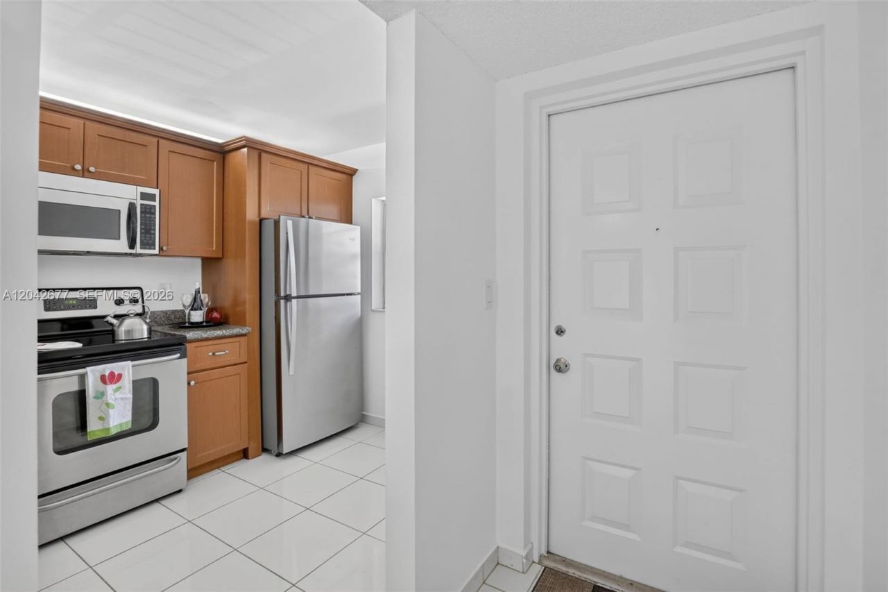 1931 Sabal Palm Dr, Unit 203, Davie, FL 33324 Photo
