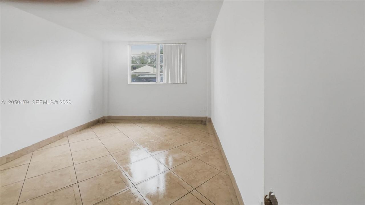 16450 Miami Dr, Unit 103, North Miami Beach, FL 33162 Photo