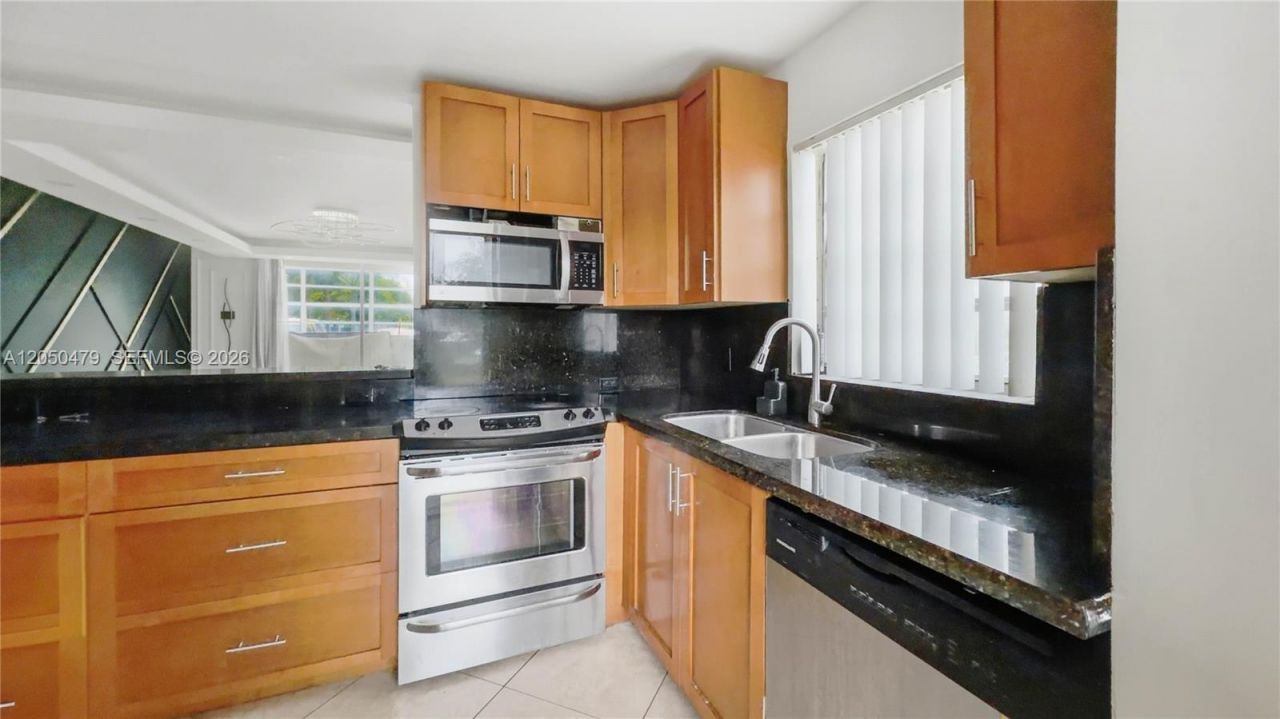 16450 Miami Dr, Unit 103, North Miami Beach, FL 33162 Photo