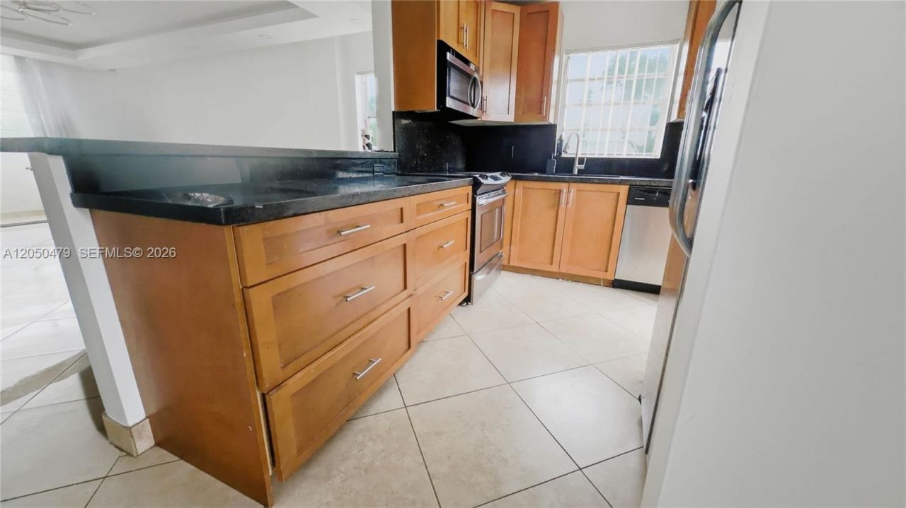 16450 Miami Dr, Unit 103, North Miami Beach, FL 33162 Photo