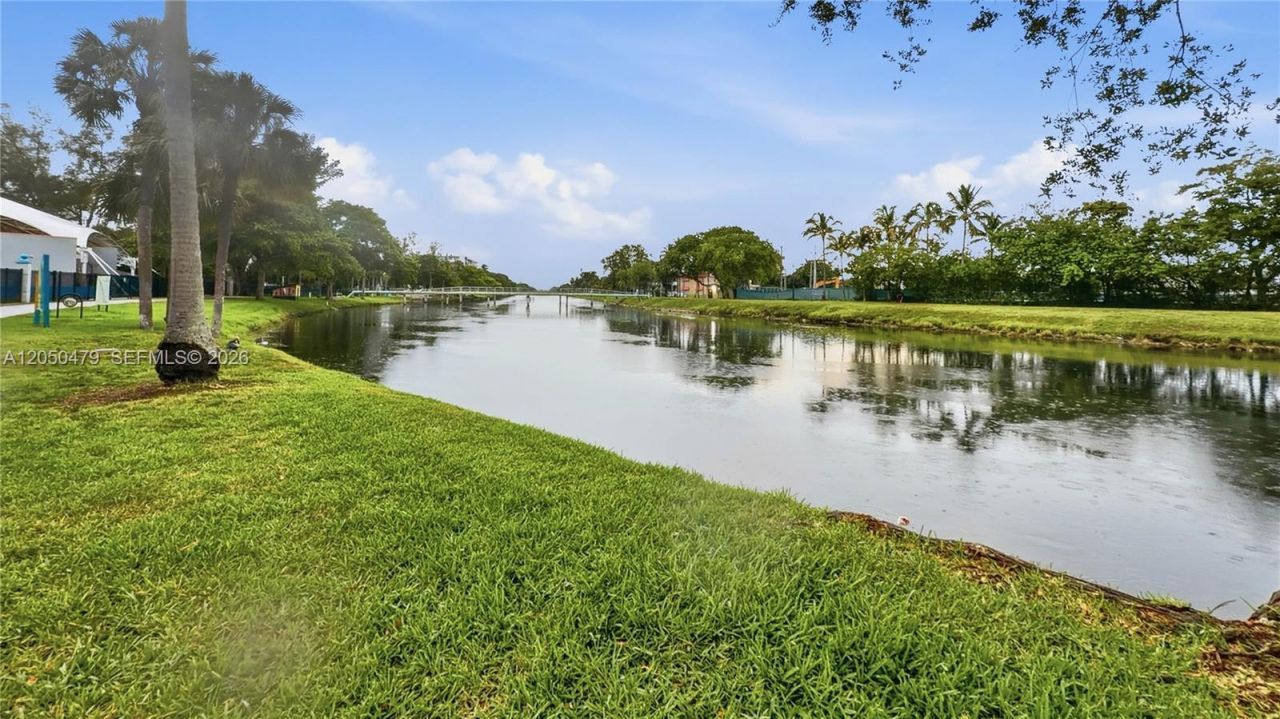 16450 Miami Dr, Unit 103, North Miami Beach, FL 33162 Photo