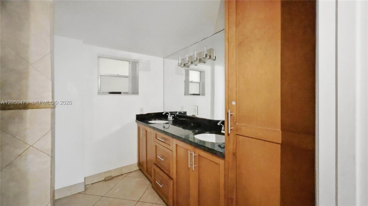 16450 Miami Dr, Unit 103, North Miami Beach, FL 33162 Photo