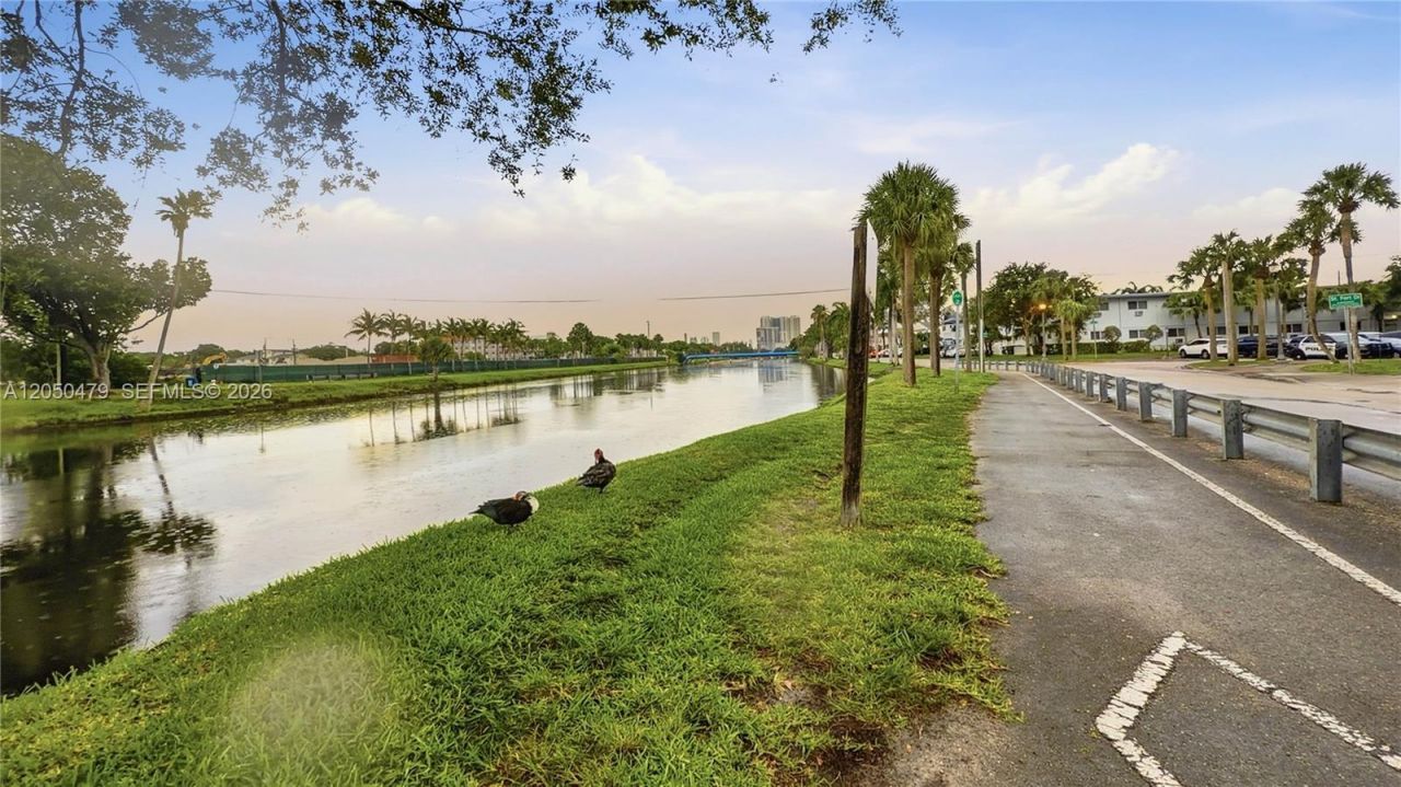 16450 Miami Dr, Unit 103, North Miami Beach, FL 33162 Photo