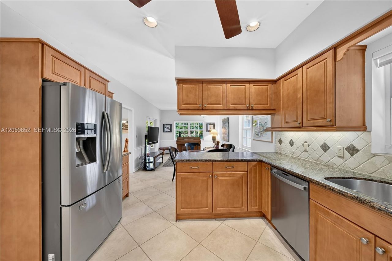 4820 Campo Sano Ct, Coral Gables, FL 33146 Photo