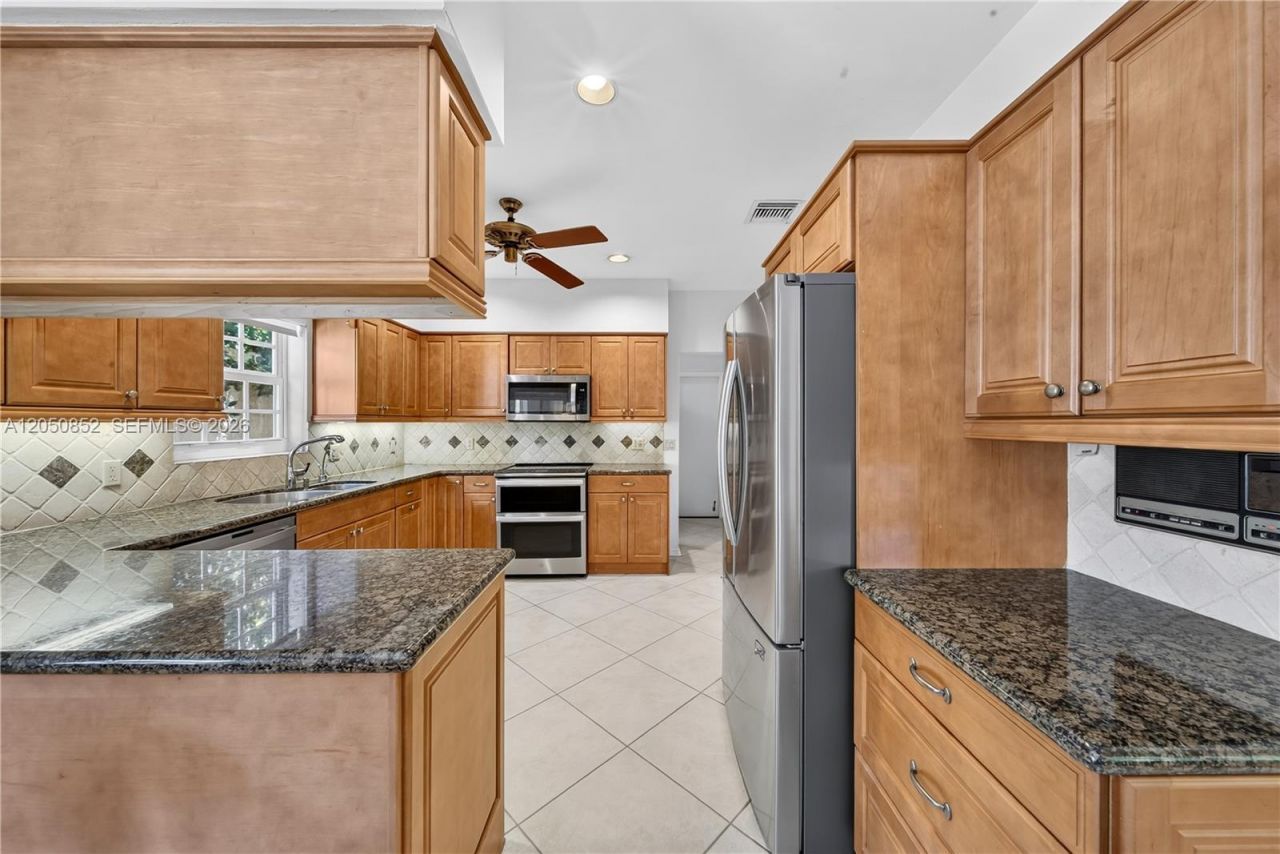 4820 Campo Sano Ct, Coral Gables, FL 33146 Photo