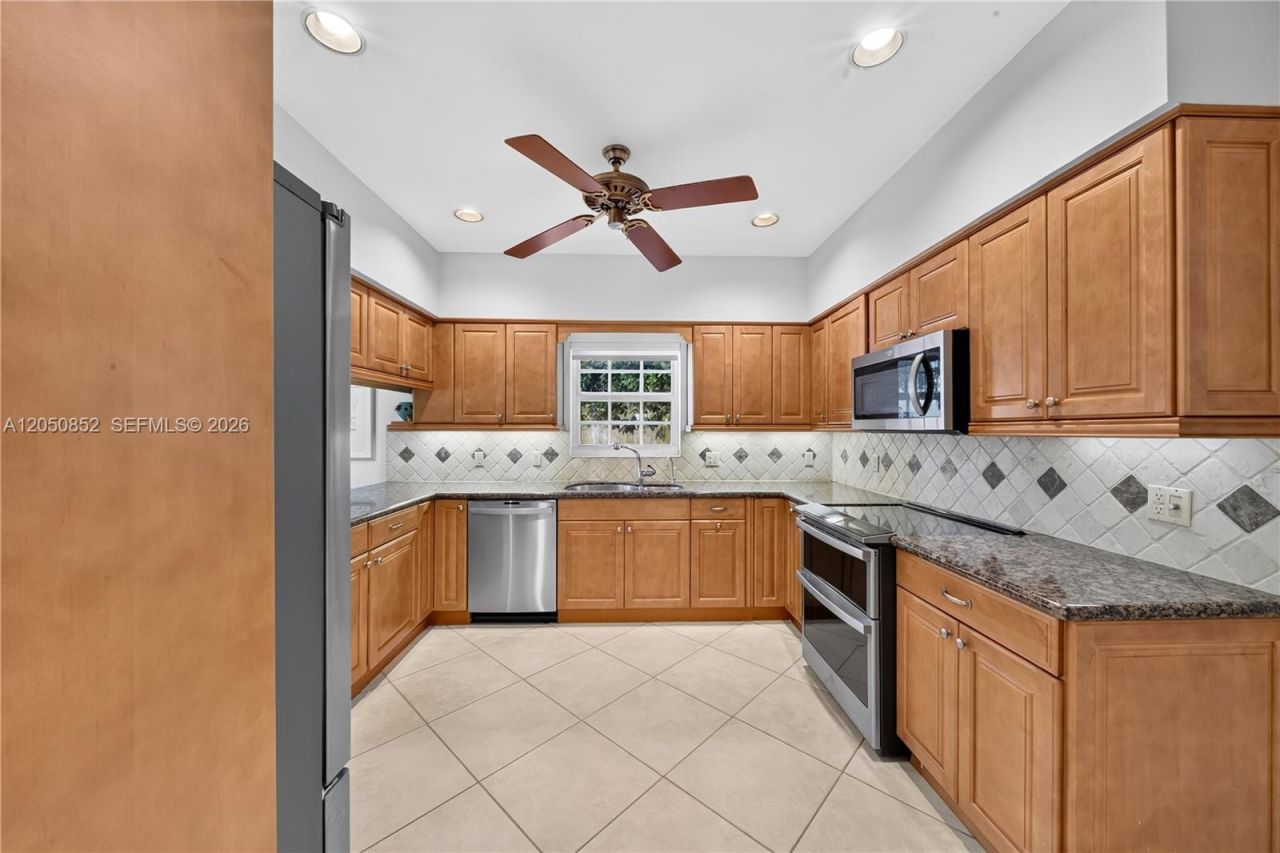 4820 Campo Sano Ct, Coral Gables, FL 33146 Photo