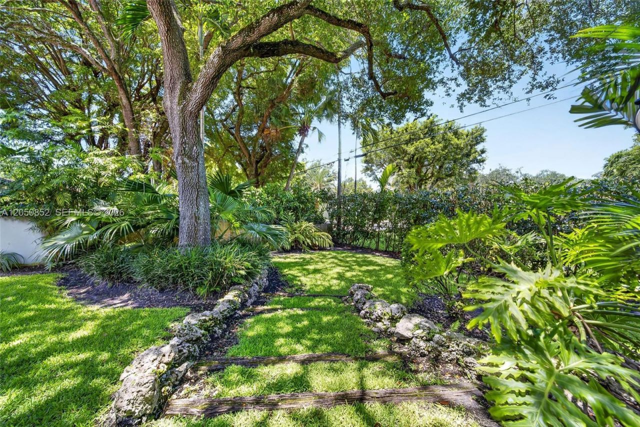 4820 Campo Sano Ct, Coral Gables, FL 33146 Photo