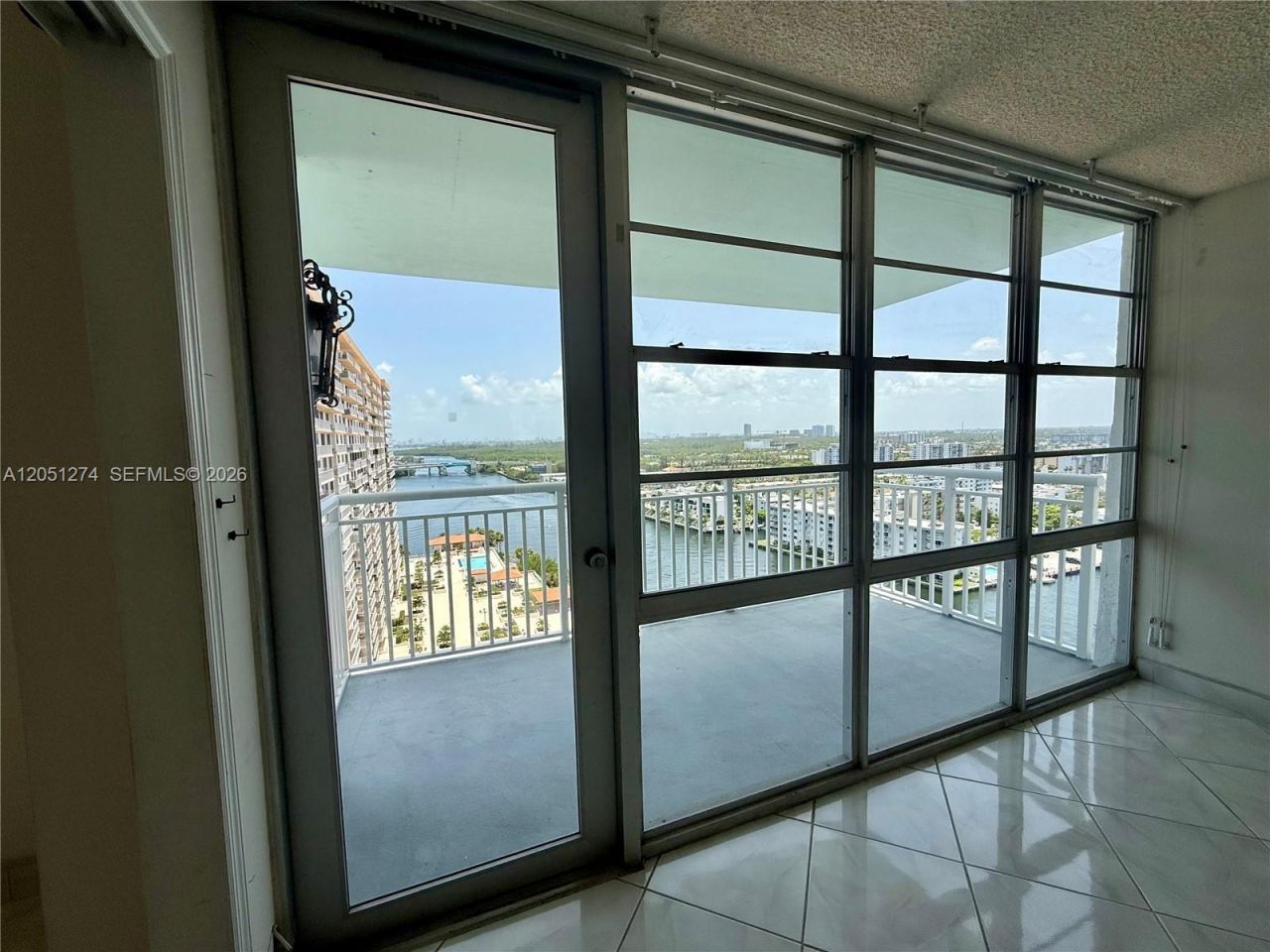 301 174th St , Unit 1907, Sunny Isles Beach, FL 33160 Photo