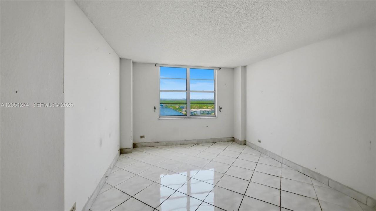 301 174th St , Unit 1907, Sunny Isles Beach, FL 33160 Photo