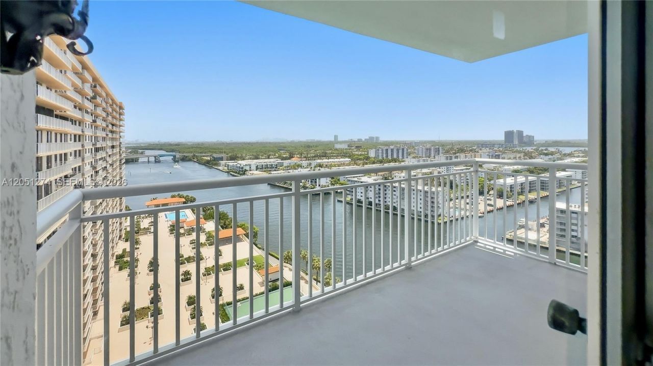 301 174th St , Unit 1907, Sunny Isles Beach, FL 33160 Photo