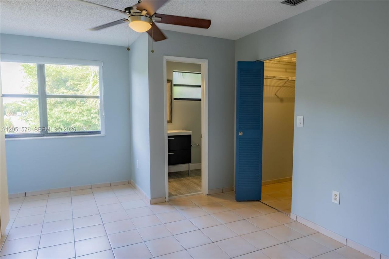 10000 NW 9th St Cir , Unit 21, Miami, FL 33172 Photo