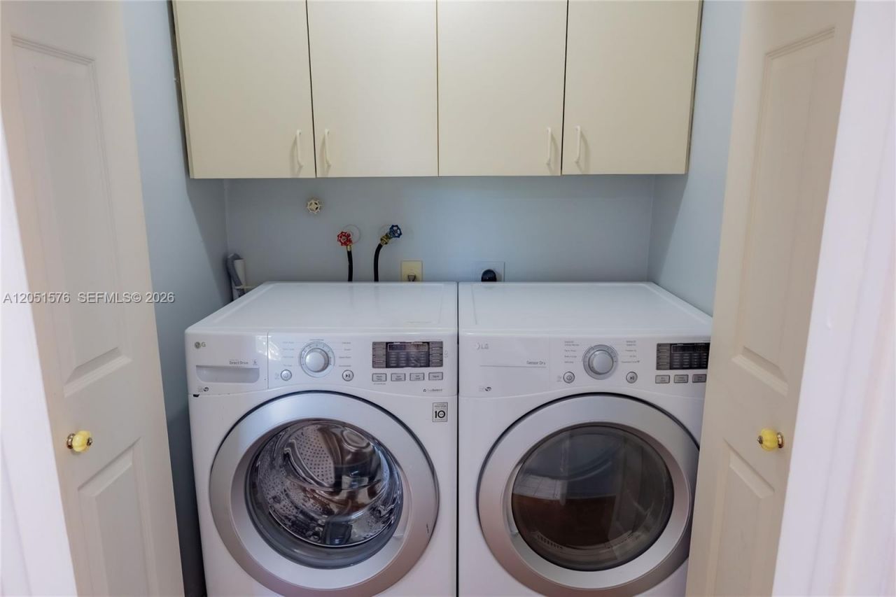 10000 NW 9th St Cir , Unit 21, Miami, FL 33172 Photo