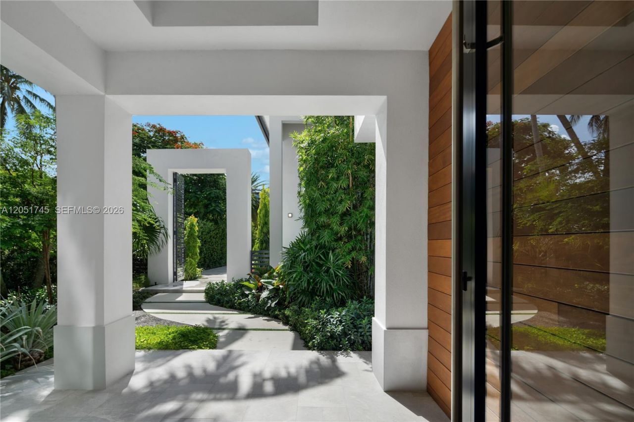 4442 Prairie Ave , Miami Beach, FL 33140 Photo