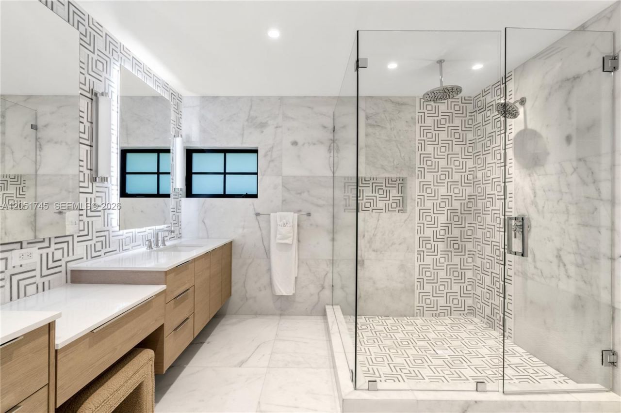 4442 Prairie Ave , Miami Beach, FL 33140 Photo