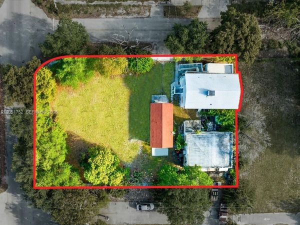 1133 NW 79th Ter , Miami, FL 33150