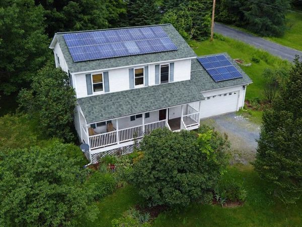 15 Whitefield Drive, Cambridge, VT 05464