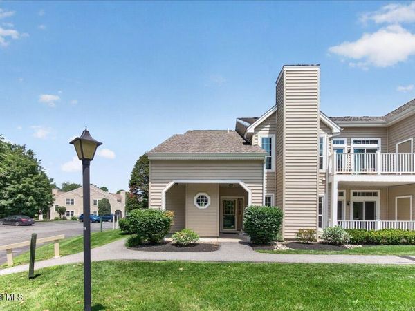 1011 Hampton Place Boulevard, Troy, NY 12180