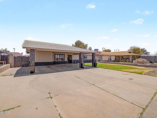331 W TARO Lane, Phoenix, AZ 85027