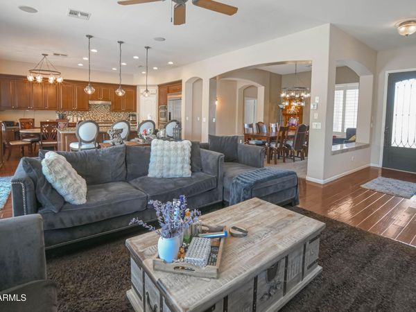 4019 E Del Rio Street, Gilbert, AZ 85295