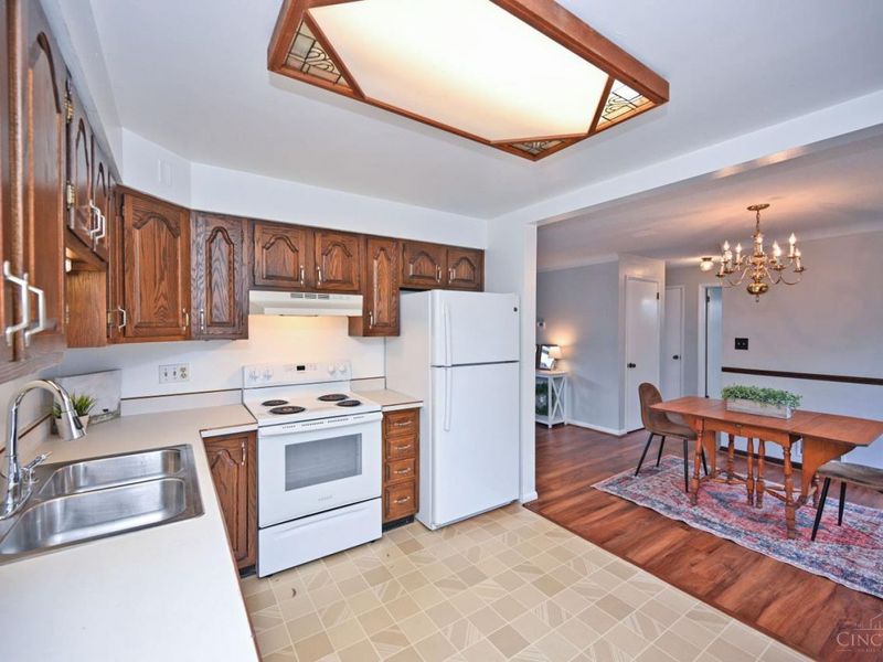 886 Sabino Court, Springfield Twp., OH 45231 Photo 14