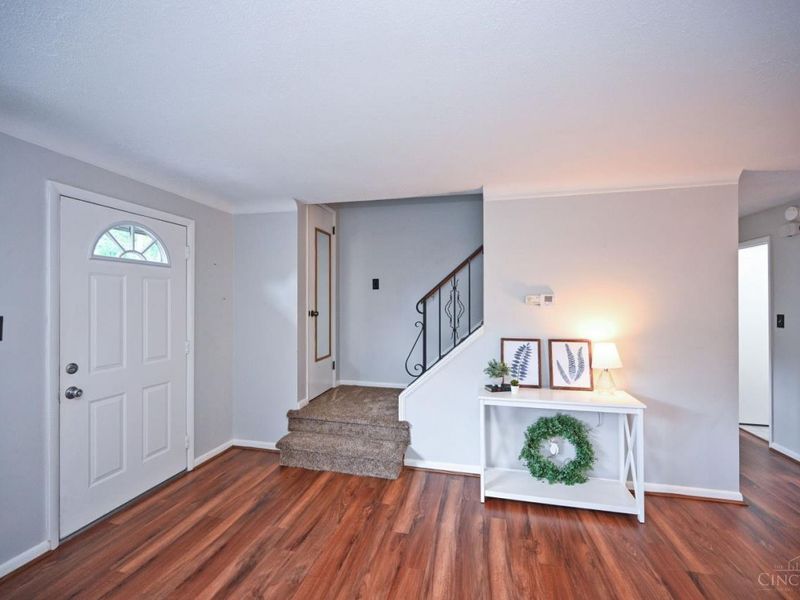 886 Sabino Court, Springfield Twp., OH 45231 Photo 2