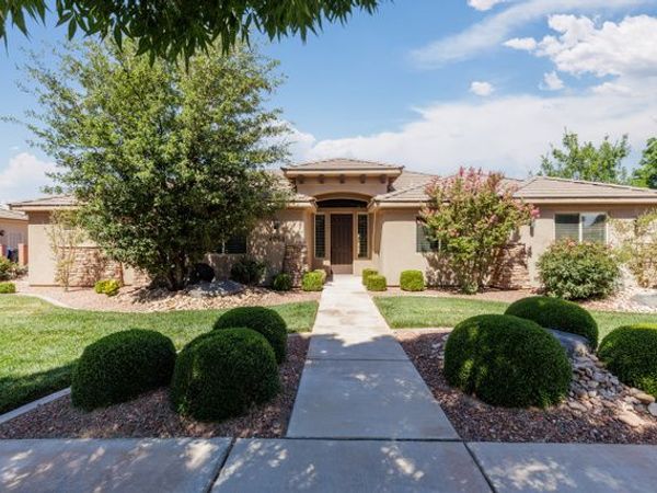 4064 S 20 E, Washington, UT 84780