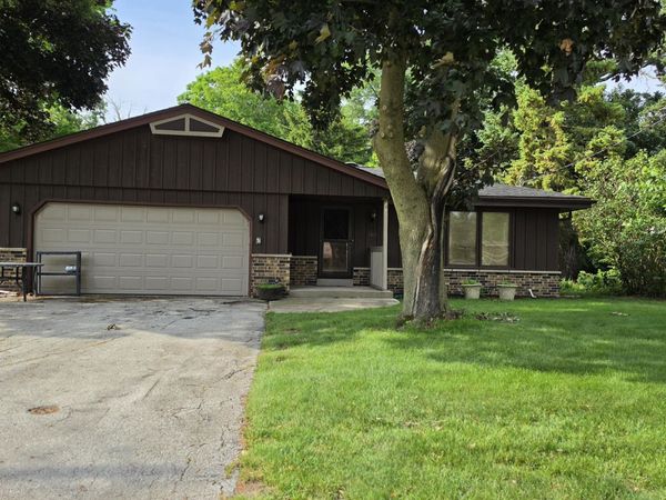 3415 W Cold Spring Rd, Greenfield, WI 53221
