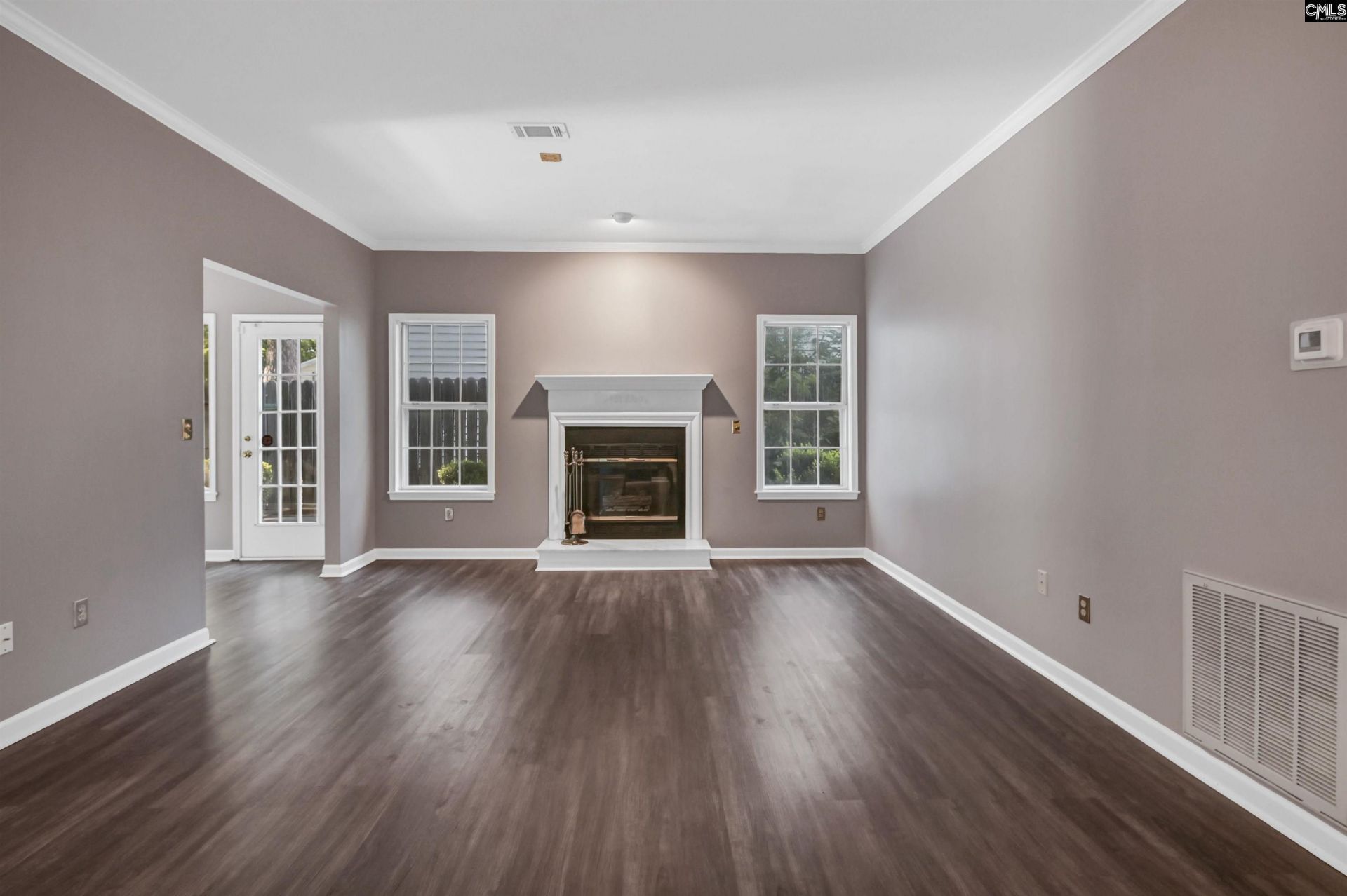 118 Fredricksburg Way Photo 5