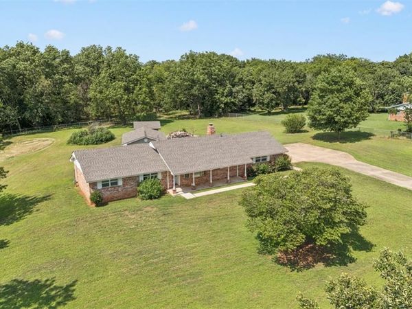 8010 E Maguire Road, Noble, OK 73068