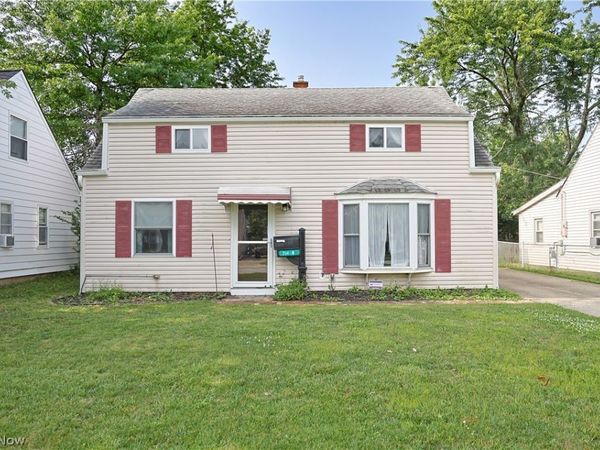 26490 Drakefield Avenue , Euclid, OH 44132