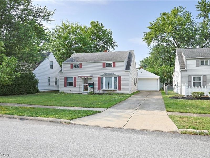 26490 Drakefield Avenue, Euclid, OH 44132 Photo 2