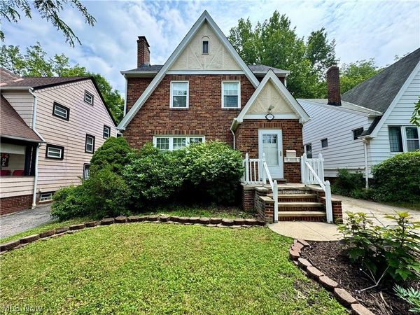 1163 Oxford Road , Cleveland Heights, OH 44121