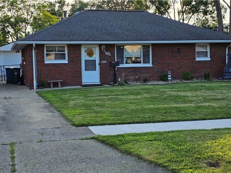 284 Thelma Drive, Sheffield Lake, OH 44054 Photo 1