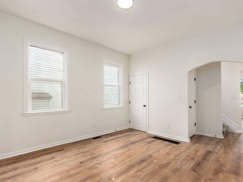 865 Old Leonard Avenue, Columbus, OH 43203 Photo 13