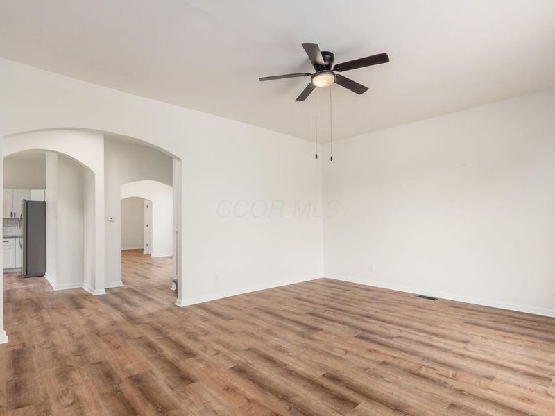 865 Old Leonard Avenue, Columbus, OH 43203 Photo 9