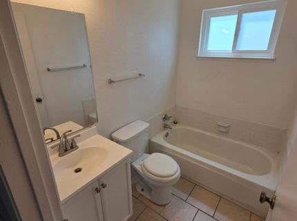 5689 Andrea Blvd, Sacramento, CA 95842 Photo