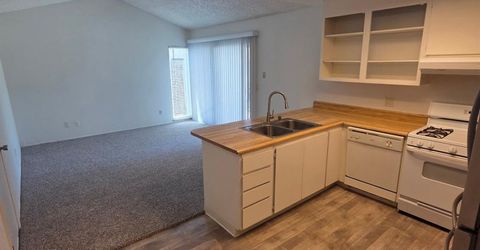 5689 Andrea Blvd, Sacramento, CA 95842 Photo