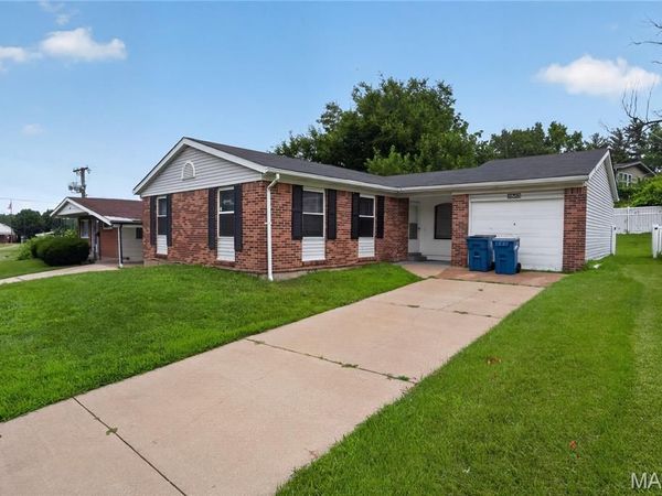 2583 Robley Drive , St Louis, MO 63136