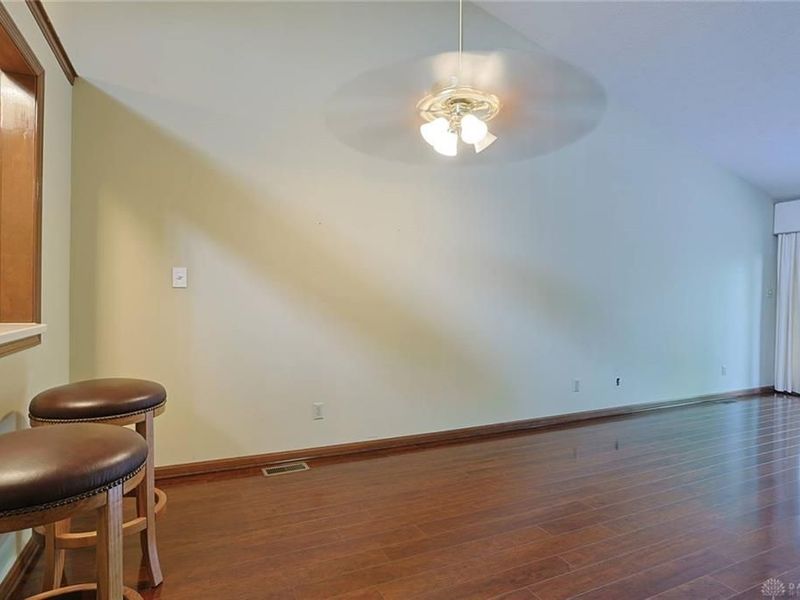1816 Londonderry Drive, Unit 4, Middletown, OH 45042 Photo 6
