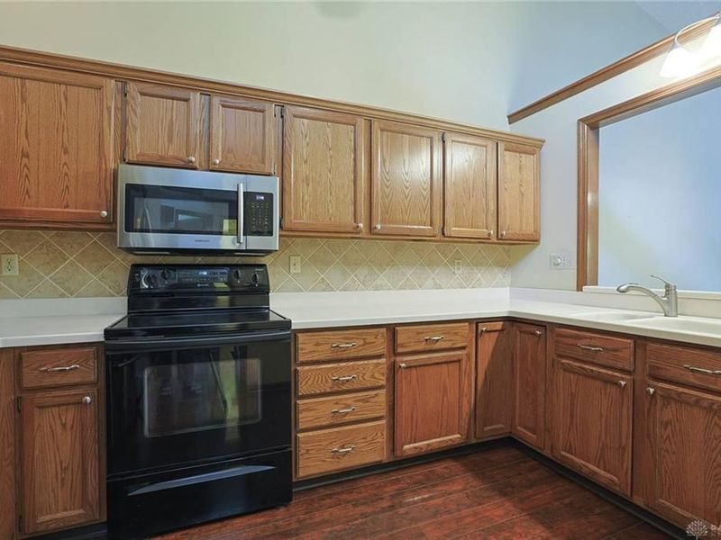 1816 Londonderry Drive, Unit 4, Middletown, OH 45042 Photo 9